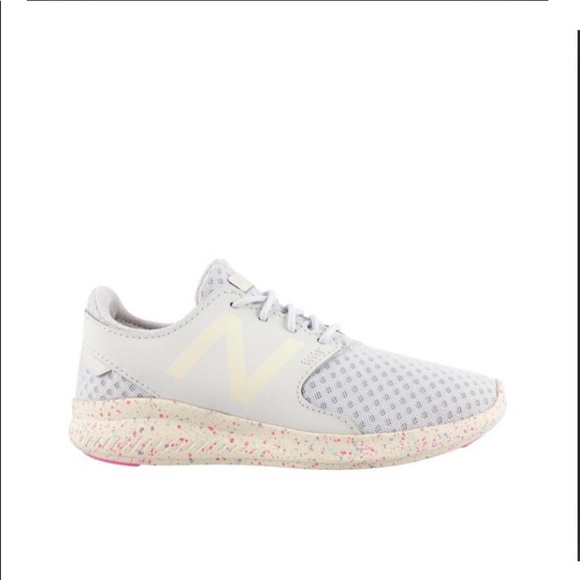 New Balance Youth Coast V3 FuelCore Running 7 Youth or 8 Women’s - Picture 1 of 7